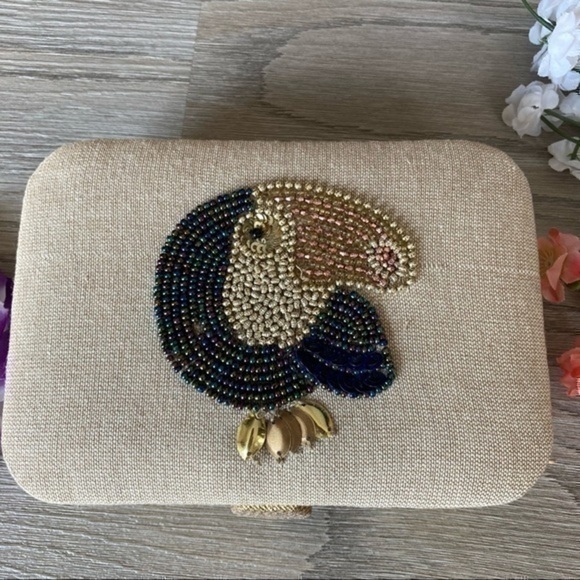 ๐ Hand Embroidered Parrot ๐ฆ Art Jewelry Box Clutch ๐ผ - Beige *NEW - Picture 2 of 9